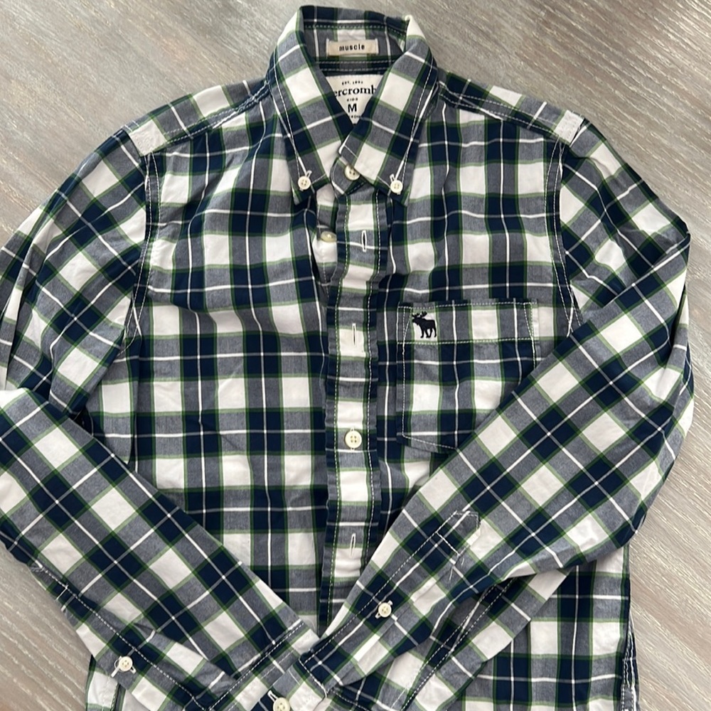 Abercrombie Boys Button Up Shirt. Long Sleeve. Size Medium